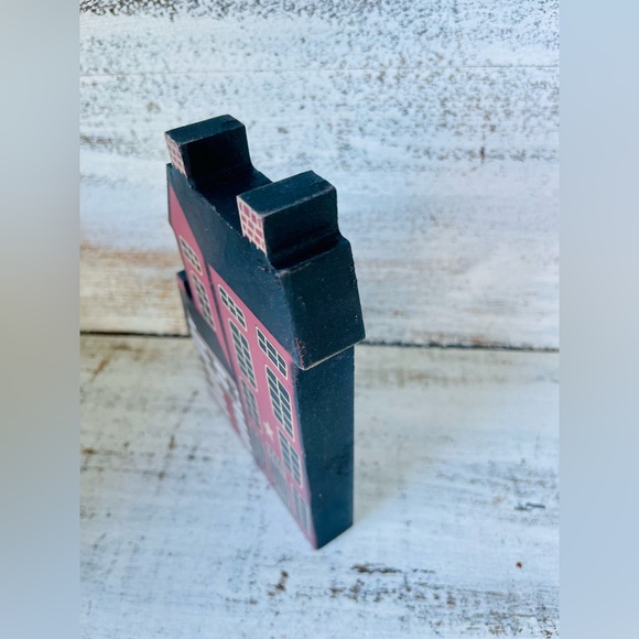 *Town House Blocks Primitive Burgundy Shelf Sitter - Picture 4 of 12